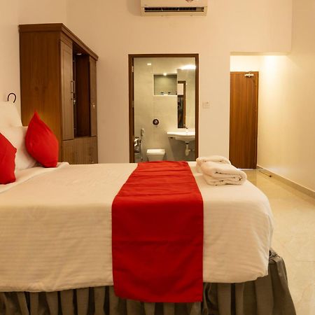 Alappuzha Alleppey Holiday Beach Resort מראה חיצוני תמונה