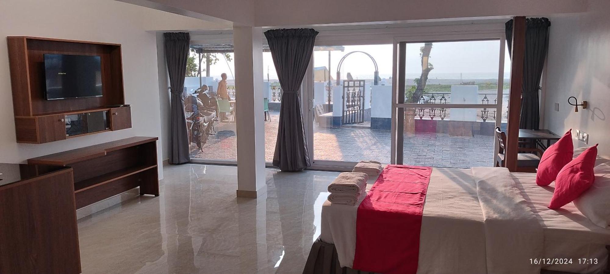 Alappuzha Alleppey Holiday Beach Resort מראה חיצוני תמונה