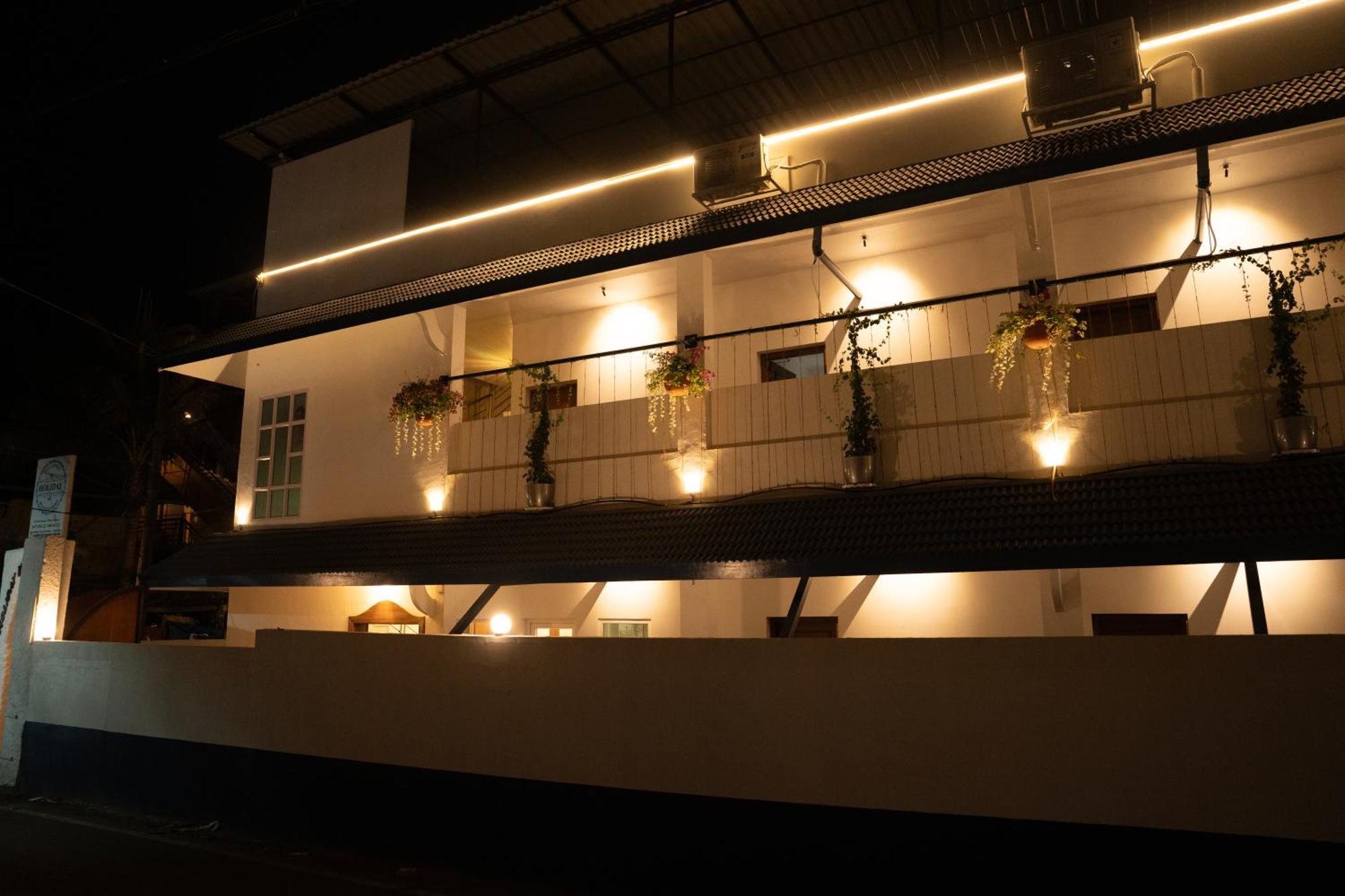 Alappuzha Alleppey Holiday Beach Resort מראה חיצוני תמונה