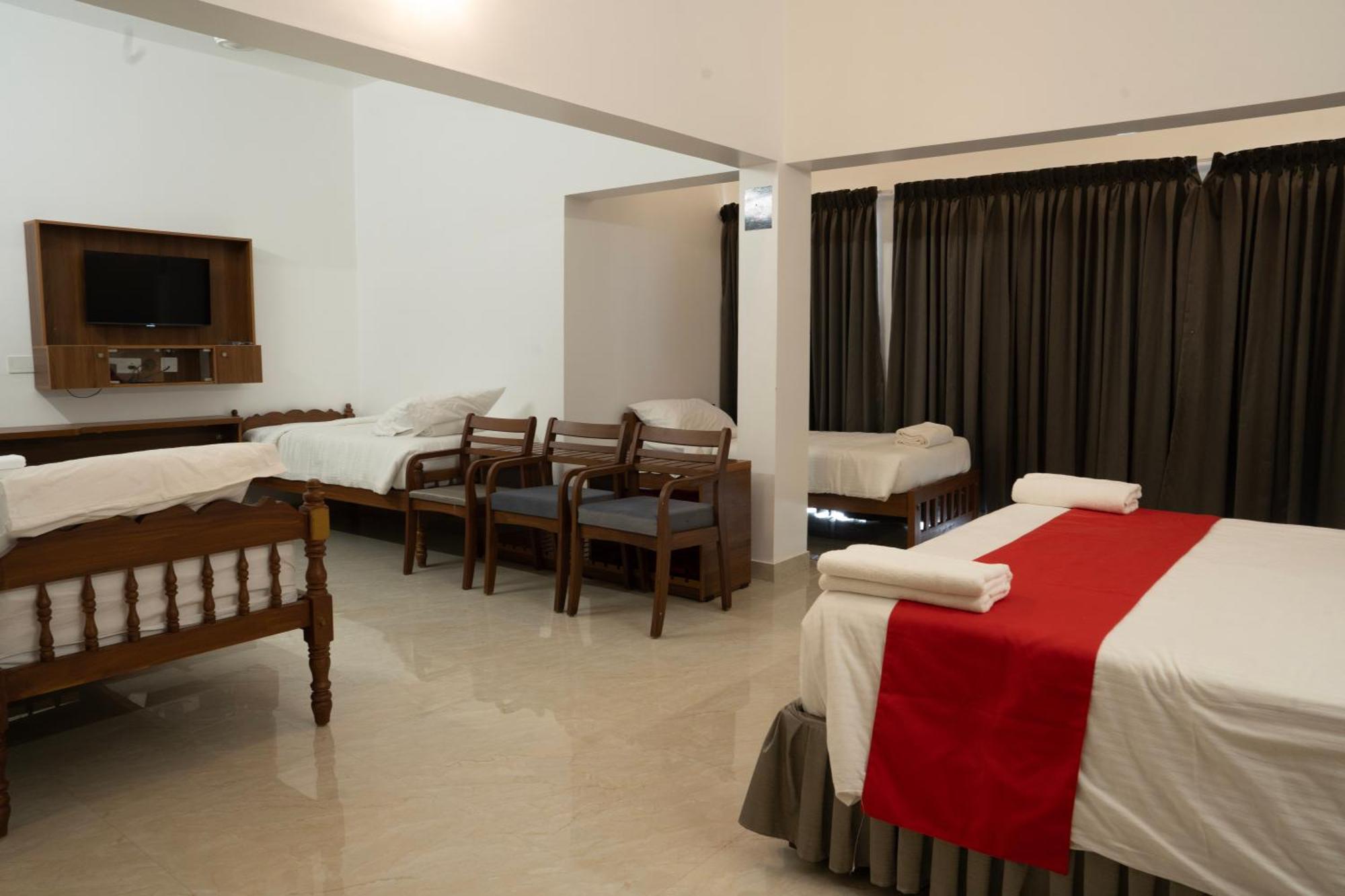 Alappuzha Alleppey Holiday Beach Resort מראה חיצוני תמונה