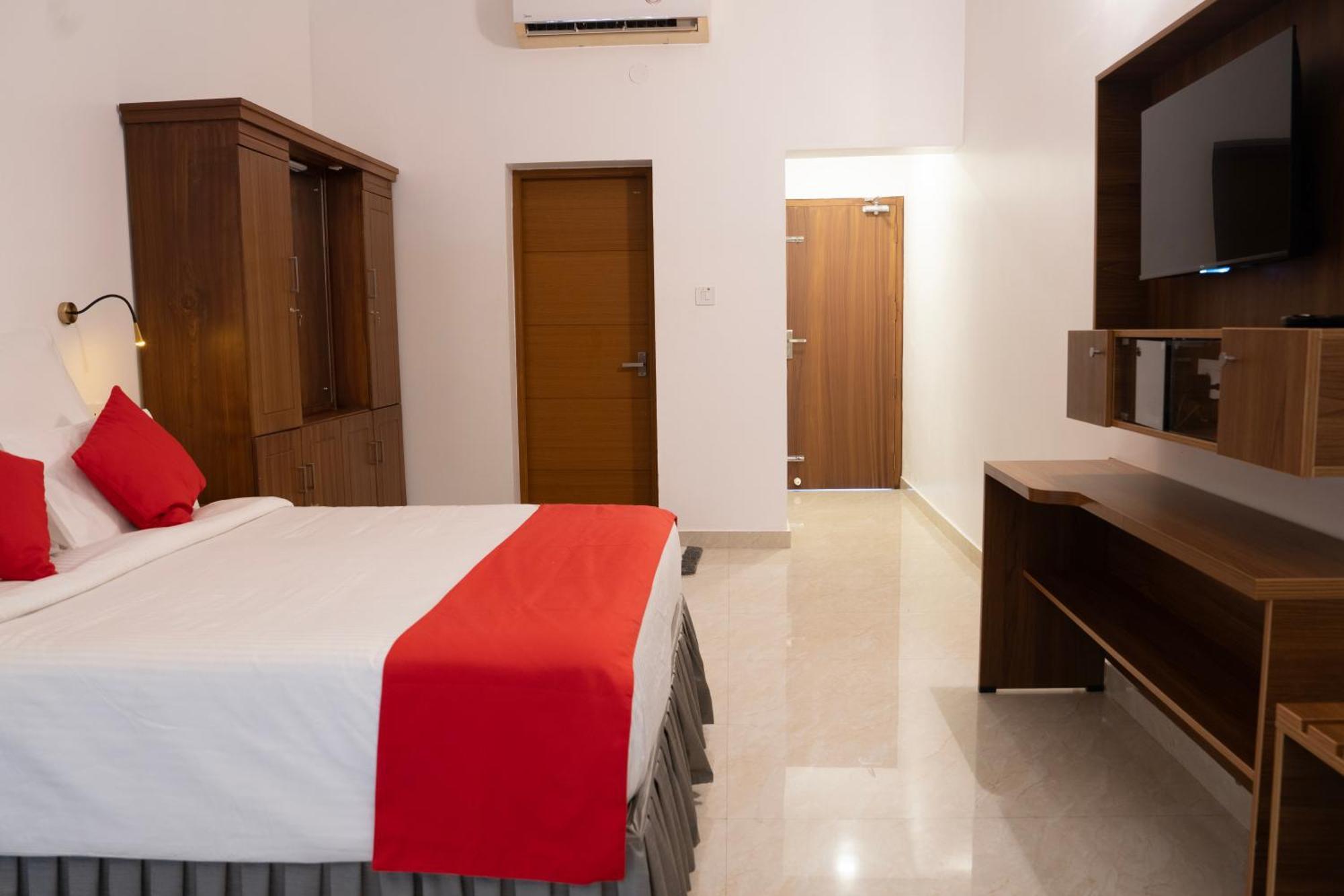 Alappuzha Alleppey Holiday Beach Resort מראה חיצוני תמונה