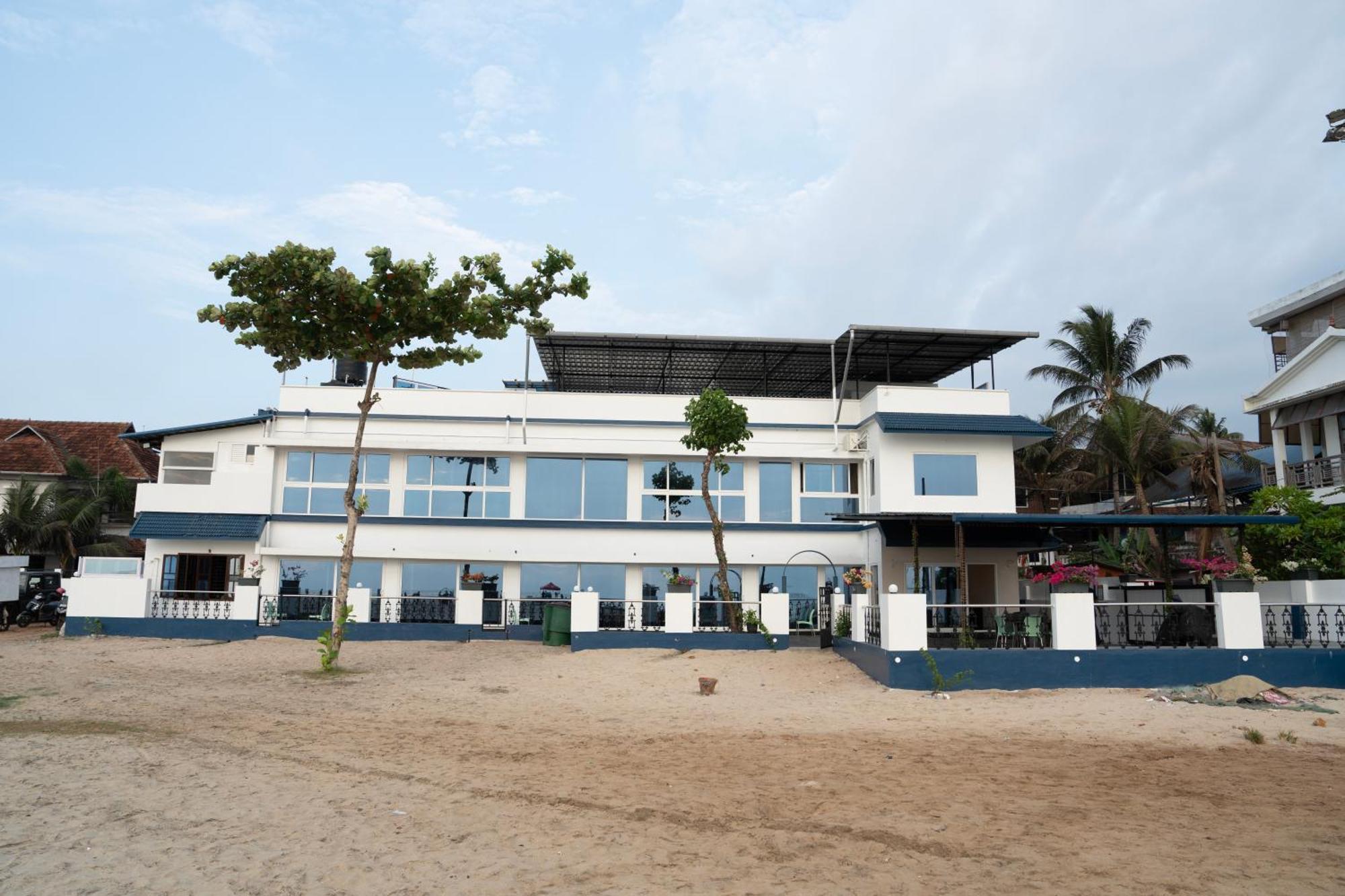 Alappuzha Alleppey Holiday Beach Resort מראה חיצוני תמונה