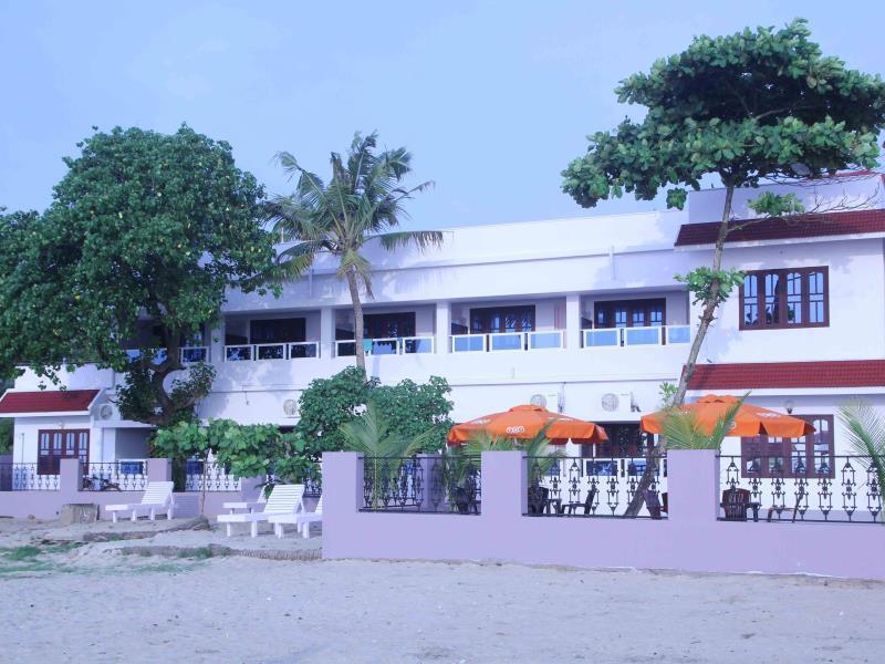 Alappuzha Alleppey Holiday Beach Resort מראה חיצוני תמונה